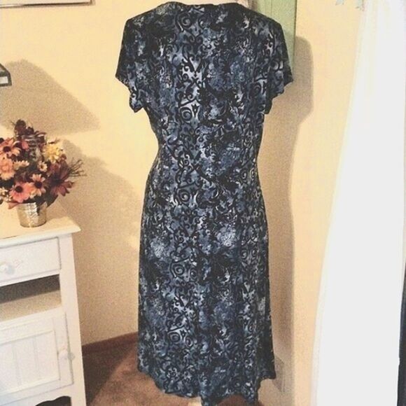 NorthStyle Soft Knit Dress - Picture 5 of 10